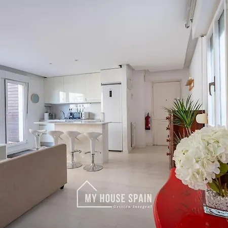 Myhousespain - Piso Con Terraza En El Centro Lägenhet *