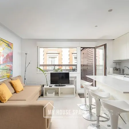 Myhousespain - Piso Con Terraza En El Centro Gijón